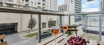 Lumina apart with parking in City Center