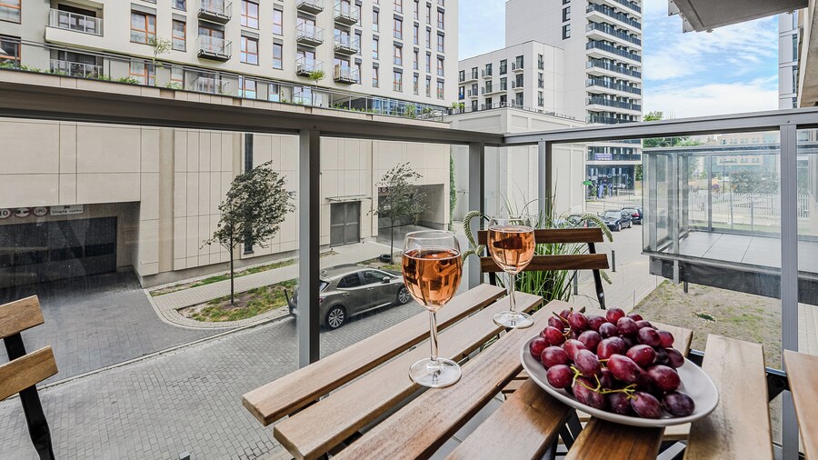 Lumina apart with parking in City Center