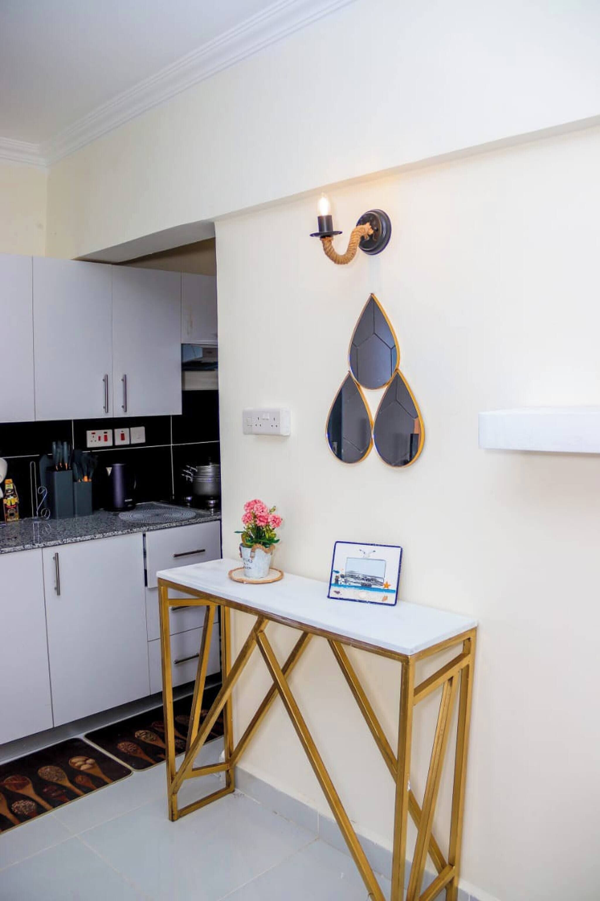 Apartment, 1 Bedroom, Balcony, Garden View | Interior