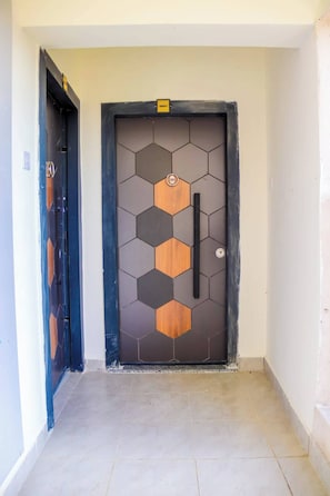 Apartment, 1 Bedroom, Balcony, Garden View | Property entrance