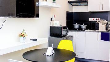 Apartment, 1 Bedroom, Garden View | Room amenity