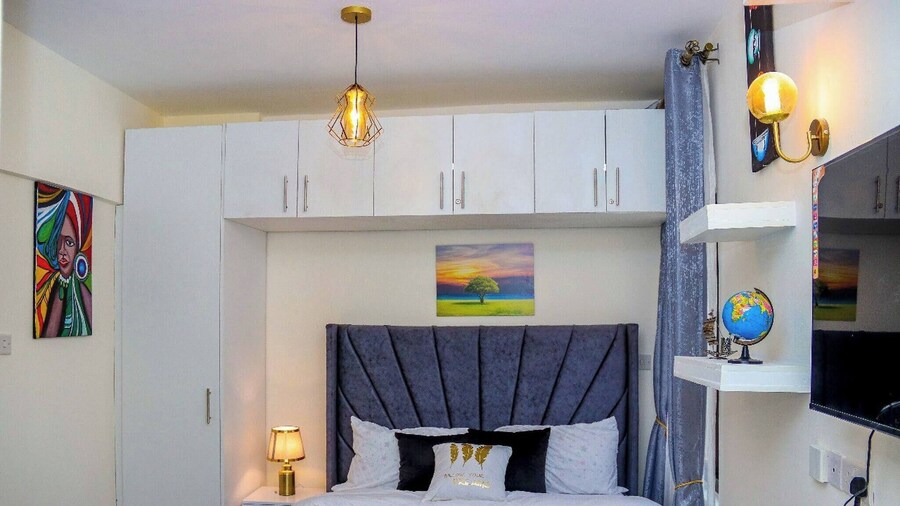 Hedgerow Studio Jkia Airport View Place