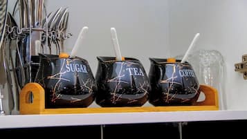 Apartment, 1 Bedroom, Garden View | Interior