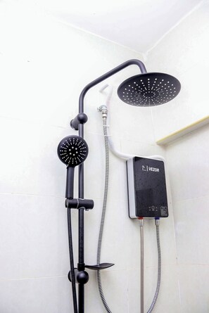 Bathroom - Lux Studio Jkia Airport View Suite (Syokimau)