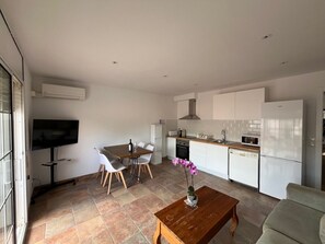 Interior - Budha's apartment, relax & confort center Calafell (Calafell)
