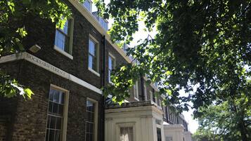 House | Bahagian luar