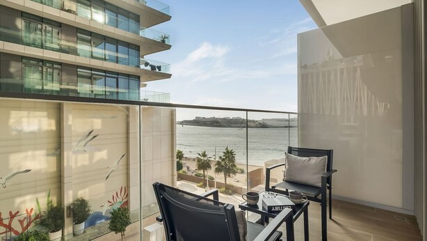 Apartment | 2 bedrooms - Modern 2BR w Direct Beach Access Emaar Beachfront (Dubai)