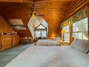 4 bedrooms, desk, free WiFi, bed sheets - WATERFRONT ON PERLEY POND (Denmark)