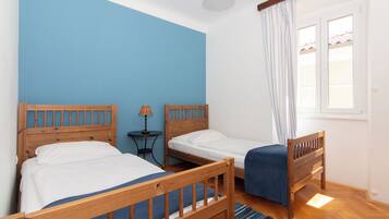 Classic Apartment, 2 Bedrooms, Sea View | 2 bedrooms, soundproofing, free WiFi