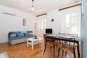 Classic Apartment, 2 Bedrooms, Sea View | Living area | Flat-screen TV - Mare & Sole Apartments  (Piran)
