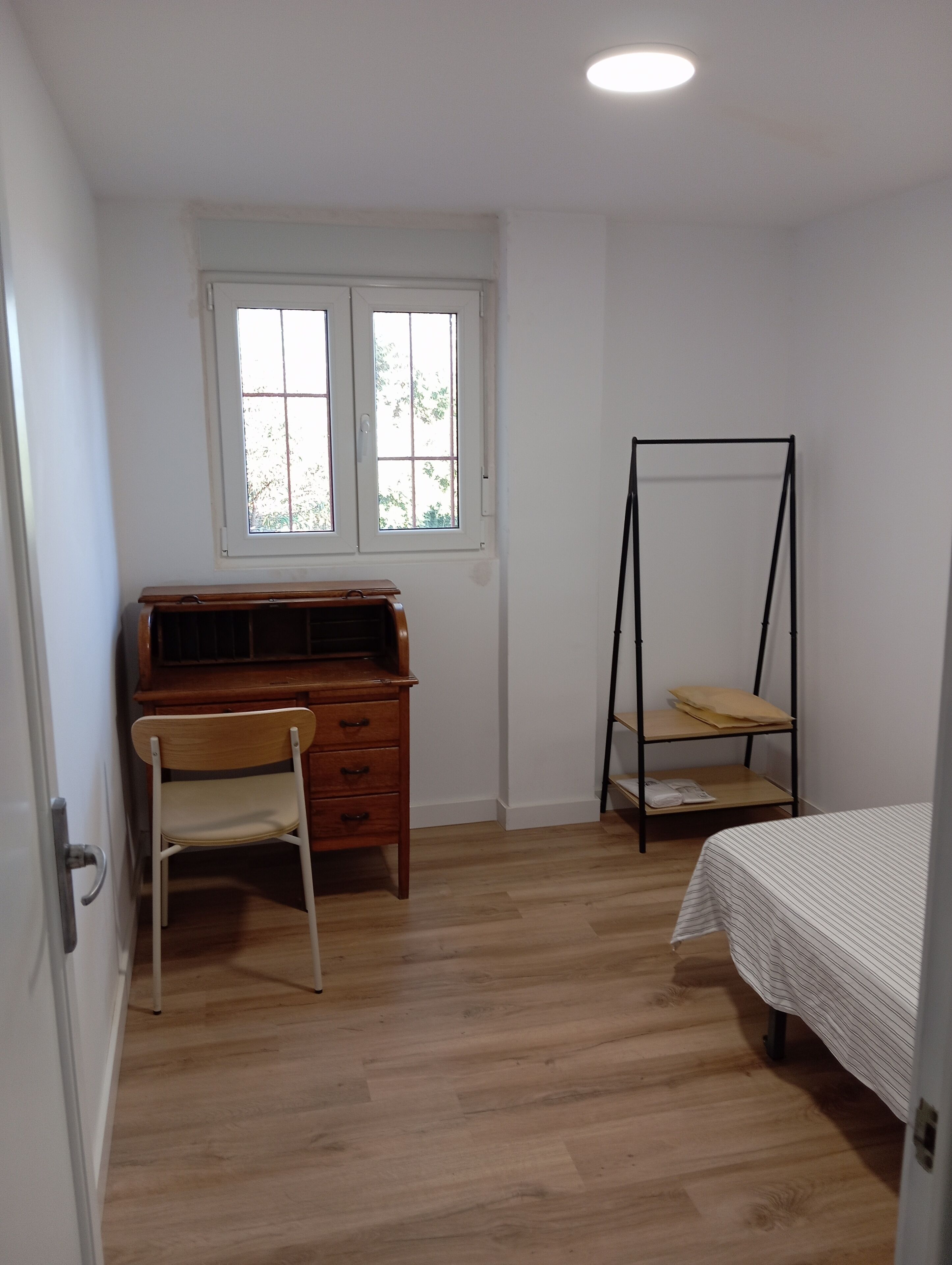 3 bedrooms, WiFi (free), bed sheets
