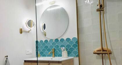 Villa with a private pool, barbecue, and spacious lot, 35 minutes from Valencia