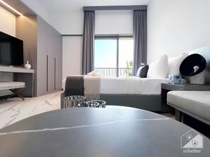 Strykejern/-brett, internettilgang og sengetøy