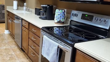 Microones, forn, placa de cuina i rentaplats