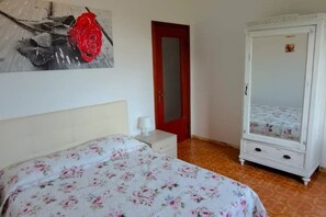 3 soveværelser, strygejern/strygebræt, sengetøj