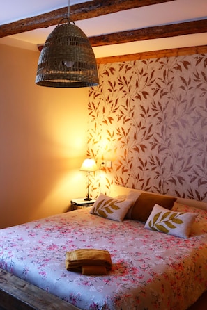 3 bedrooms, iron/ironing board, travel cot, WiFi