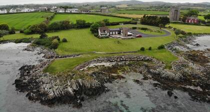 Castlepoint - Spectacular Villa with Sea Views and Beach Access