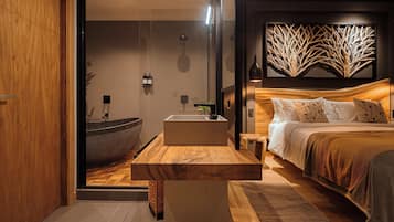 1 bedroom, premium bedding, pillow-top beds, in-room safe