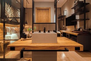 Design Double Room, City View | Premium bedding, pillow-top beds, in-room safe, individually decorated - Mater Hotel (Canela)