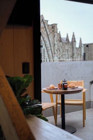 Design Studio Suite, Balcony, City View | Terrace/patio - Mater Hotel (Canela)