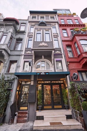 Exterior - SABİNA HOTEL NEAR THE GRAND BAZAAR (Istanbul)