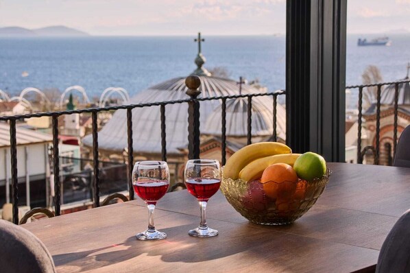 Terrace/patio - SABİNA HOTEL NEAR THE GRAND BAZAAR (Istanbul)