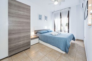 1 chambre, fer et planche à repasser, Wi-Fi, draps fournis