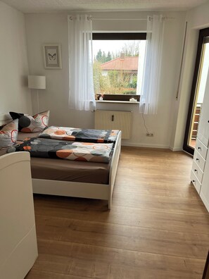 3 bedrooms, WiFi, bed sheets