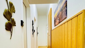 Unclassified image, 5 of 107, button - 10 Economy Rooms-Shared Bath & Kitchen (Vienna)