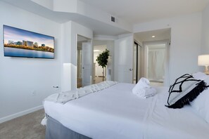 Leilighet, byutsikt | 1 soverom, sengetøy av topp kvalitet og blendingsgardiner