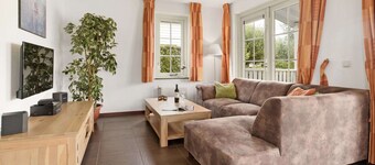 Bungalow in South Holland With Private Jetty