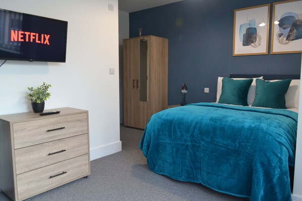 1 bedroom, desk, WiFi, bed sheets - Haven - Studio 5 (Derby)