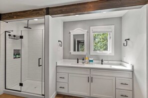 Hair dryer, towels, soap, toilet paper - Upscale townhome with EV charger and outside sauna.  Your Basecamp in Steamboat! (Steamboat Springs)