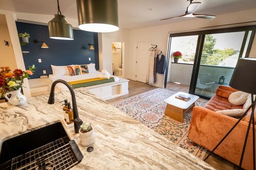 Hygge Studio- BRAND NEW- Main Street