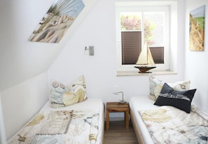 2 bedrooms, iron/ironing board, free WiFi, bed sheets - Island idyll Villa Saltkrokan (Fehmarn)