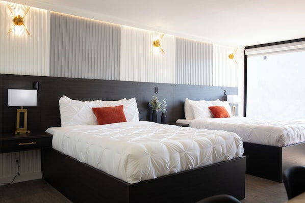 Family Studio Suite, 2 Queen Beds, Kitchenette | In-room safe, iron/ironing board, free WiFi, bed sheets - The Irish Inn Boutique Hotel (Shamrock)