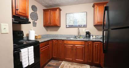 Cozy Apartment in Maysville KY - Apt A