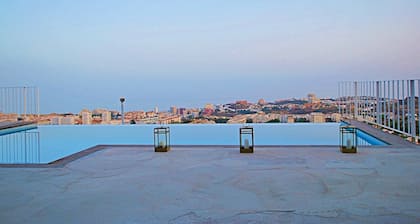 New, spacious villa with amazing views!