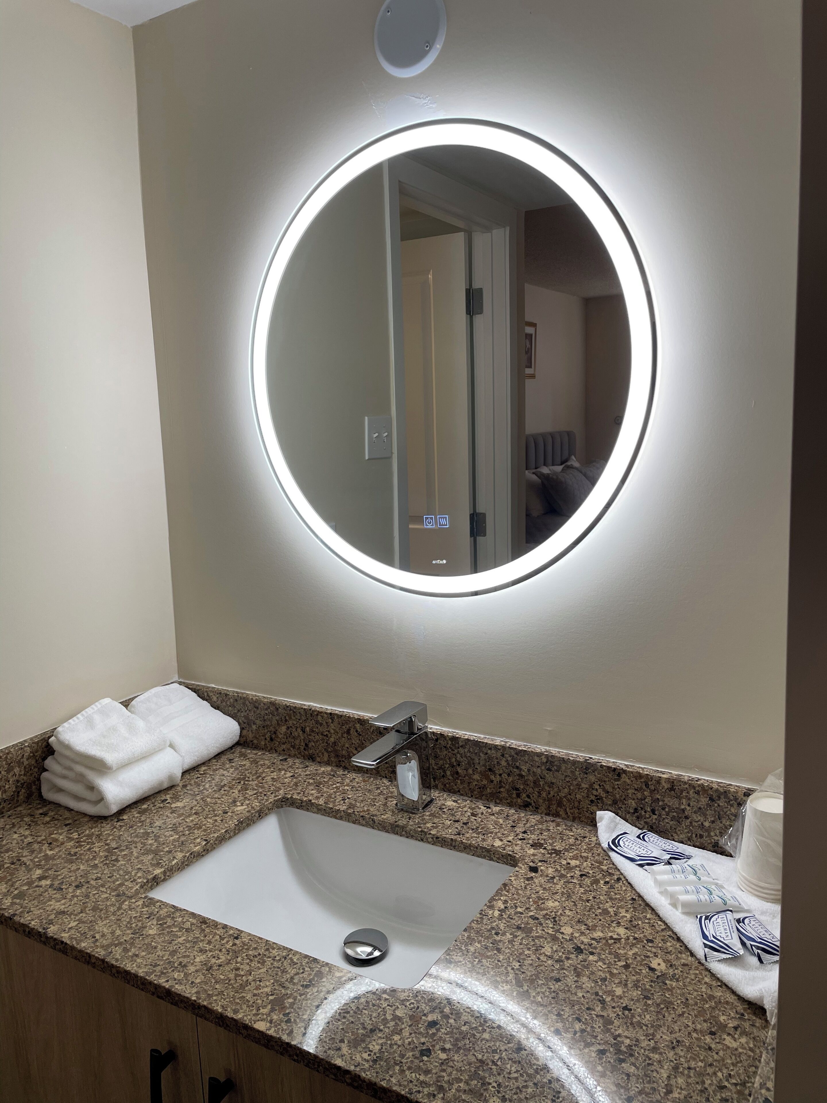 Family Double or Twin Room, Lanai | Bathroom