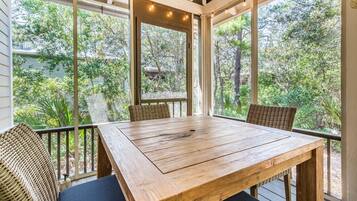 Ferienhaus, Mehrere Betten (The Brown Pelican) | Speisen