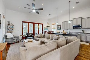 House, Multiple Beds (Gathering Thyme) | Living area | TV
