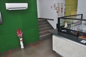 Unclassified image, 5 of 7, button - Kuching Transit Inn (Kuching)