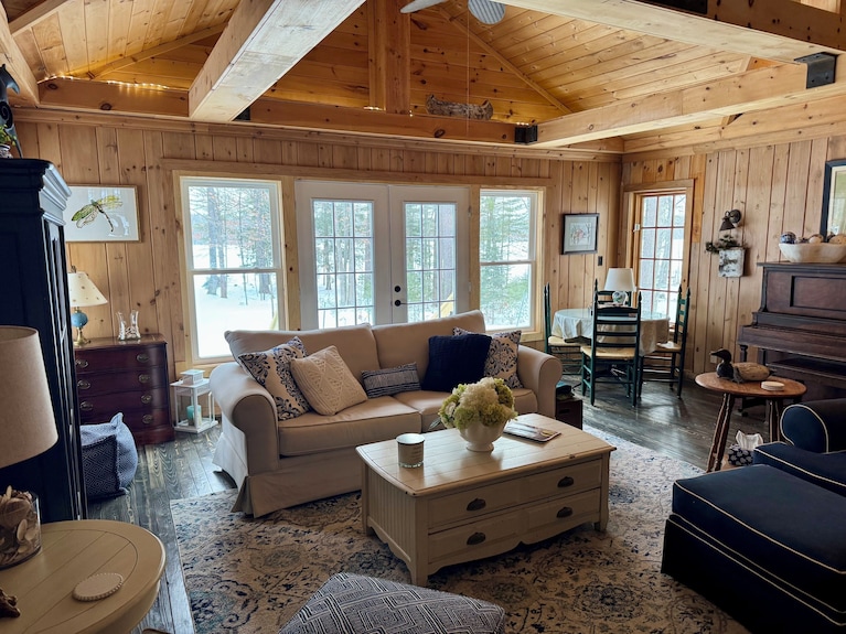 Serene Dragonfly Point At Meta Lake: 3-acre Property On Private Lake - Eagle River, WI