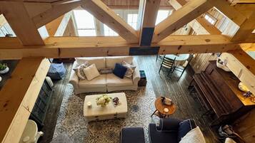 Smart TV, fireplace, DVD player, books