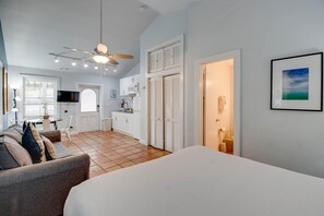 6 bedrooms, WiFi