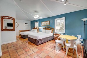 1 bedroom, WiFi - Ibis Suite | Bright Hideaway, Hot Tubs, Steps from Duval! (Key West)