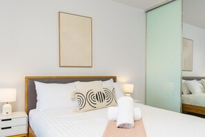 2 bedrooms, desk, iron/ironing board, free WiFi