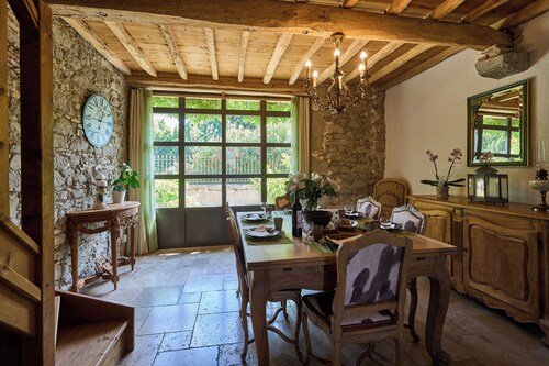 Gîte with PRIVATE heated swimming pool with terrace and SPA