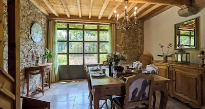 Gßte avec Piscine PRIVEE Chauffée avec terrasse et SPA