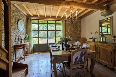 Luxury Vineyard Retreat with Private Pool & Spa – Near Carcassonne
